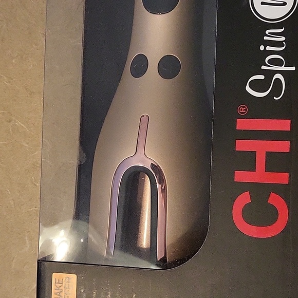 CHI Ceramic Rotating Hair Curler - Picture 2 of 6